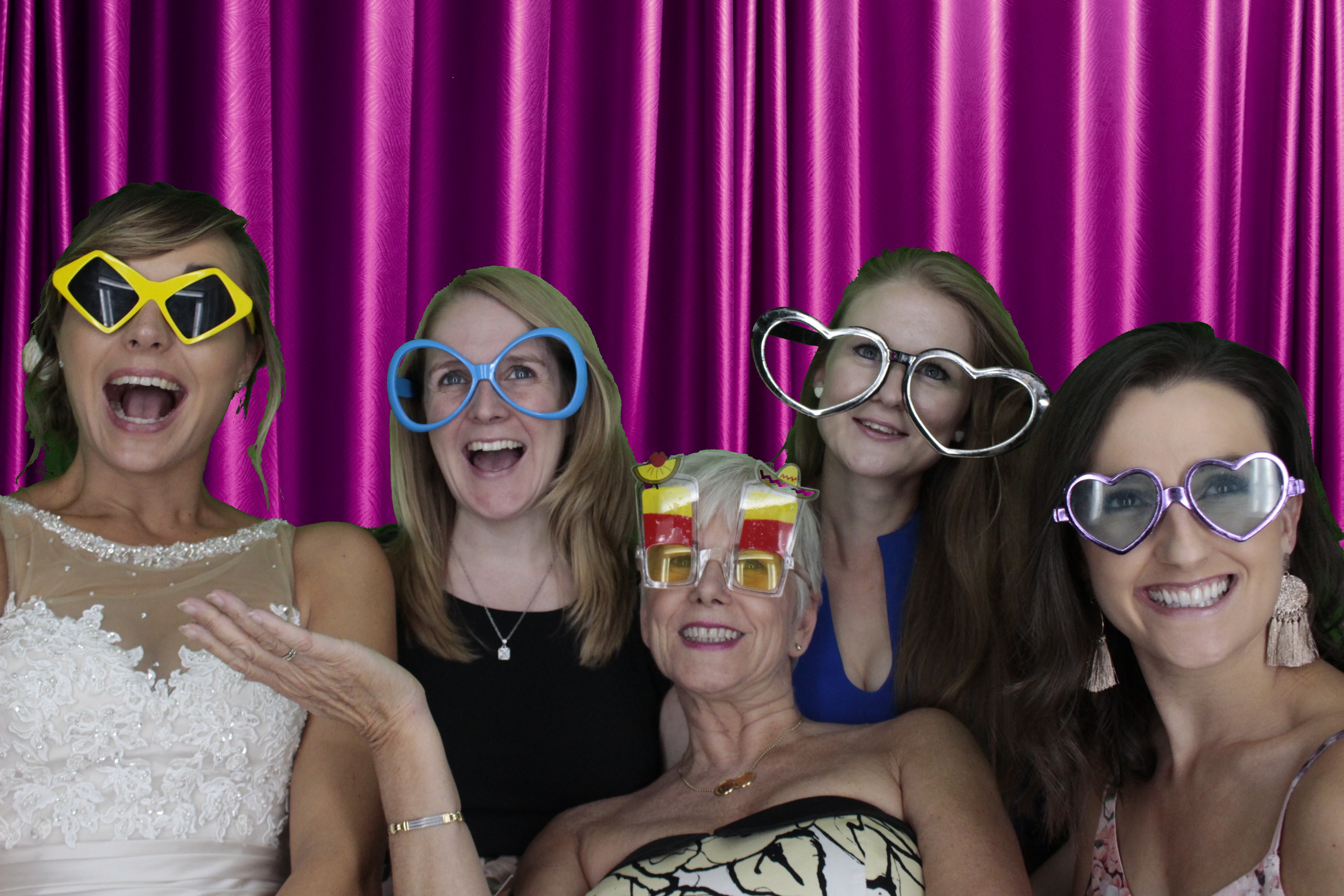 Mr & Mrs Bowles | View more photos from the event at gallery.myphotoboothexperience.co.uk/u/MyPhotoBoothExperienceLtd/Mr-Mrs-Bowles